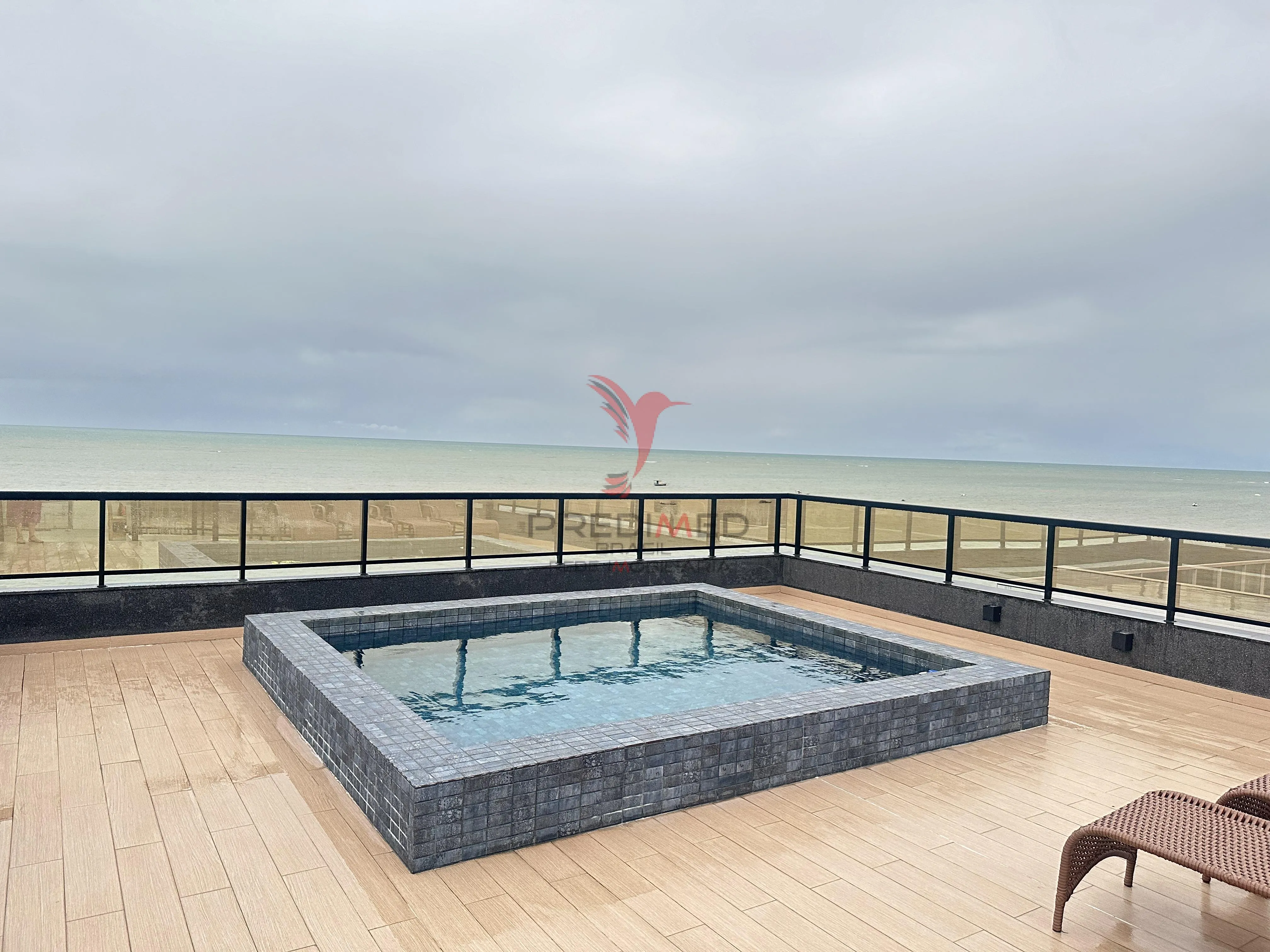Imagem Vende-se flat na beira-mar do Bessa, vista definitiva, pronto para rentabilizar