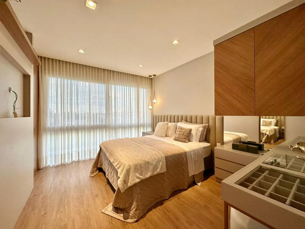 Imagem Casa em Condominio 5 Dormitórios - Bairro --