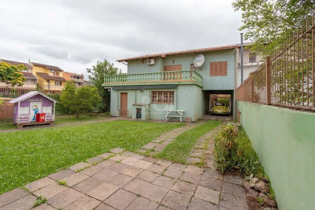Imagem Casa para Venda - 180m², 3 dormitórios, sendo 1 suites, 2 vagas - Guarujá
