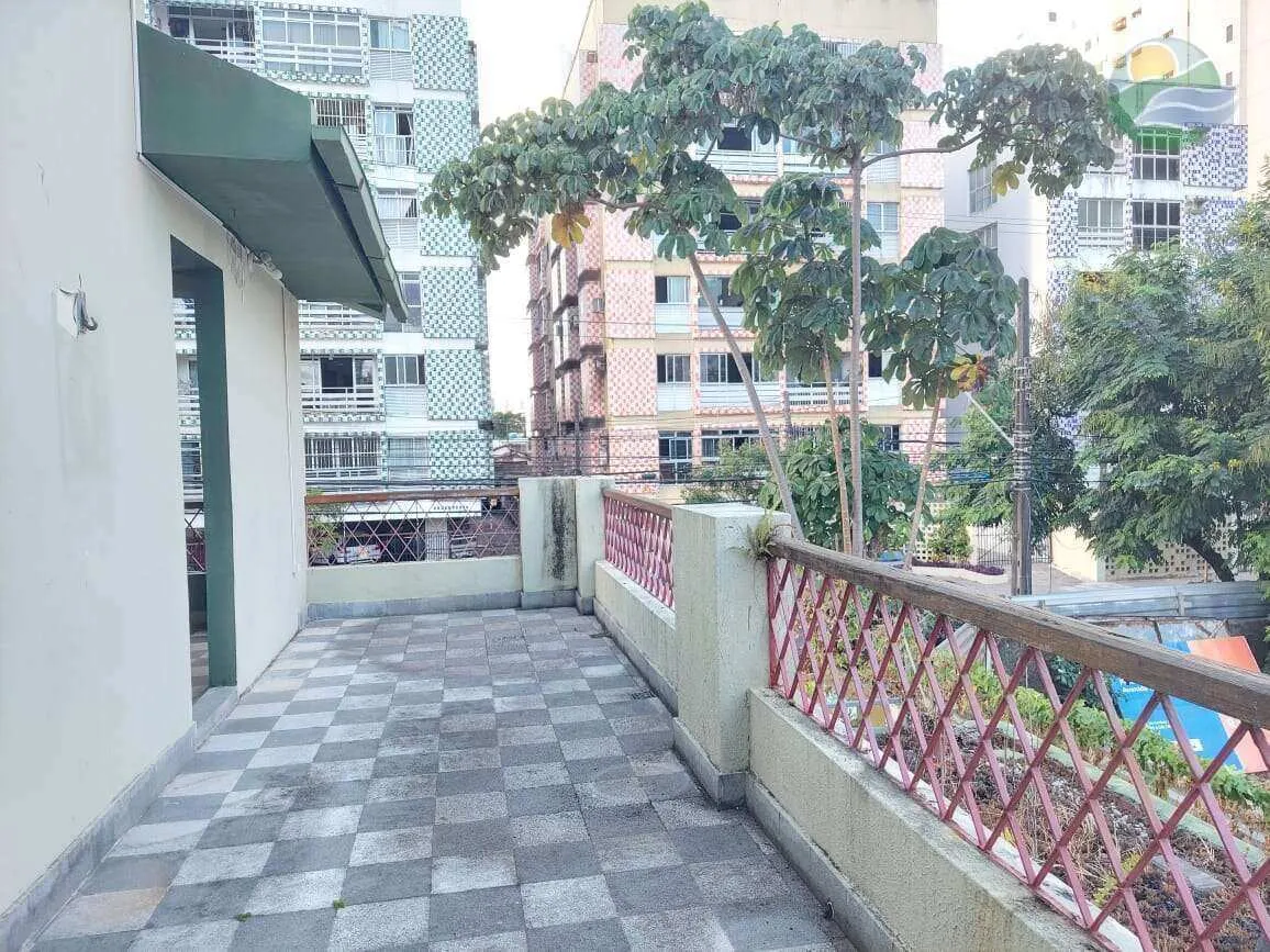 Imagem Casa duplex com 327m2 de área útil,LOCAÇÃO, Rua Conde de Irajá, Torre, Recife.
