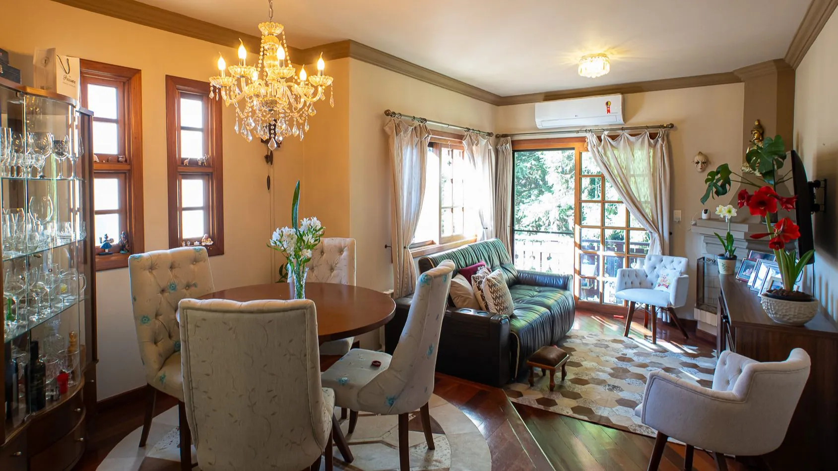 Foto do imóvel Duplex à venda em Gramado, Planalto, com 4 quartos, 141.45m2