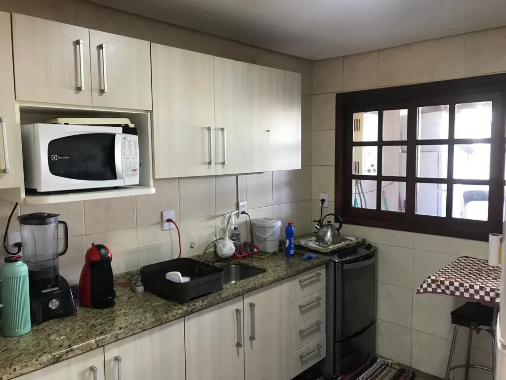 Imagem Sobrado semi mobiliado de 3 dormitorios sendo uma suite no bairro Hipica