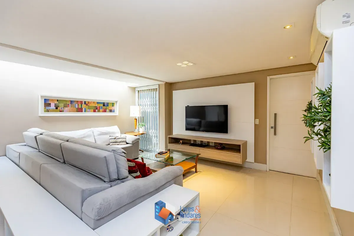 Foto do imóvel Casa para venda em Vila Anhangüera com 4 quartos, sendo 2 suítes, 167m² em Rua Joaquim Leal Monteiro