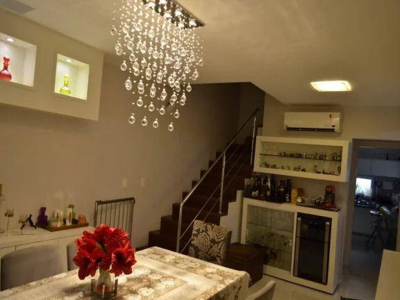Imagem CASA NO CONDOMÍNIO VILLA DE SEVILHA - FLORES