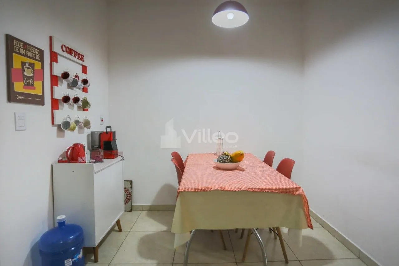 Imagem Casa de esquina com 2 casas no mesmo terreno, ideal para morar com a família ou ter uma segunda ren...