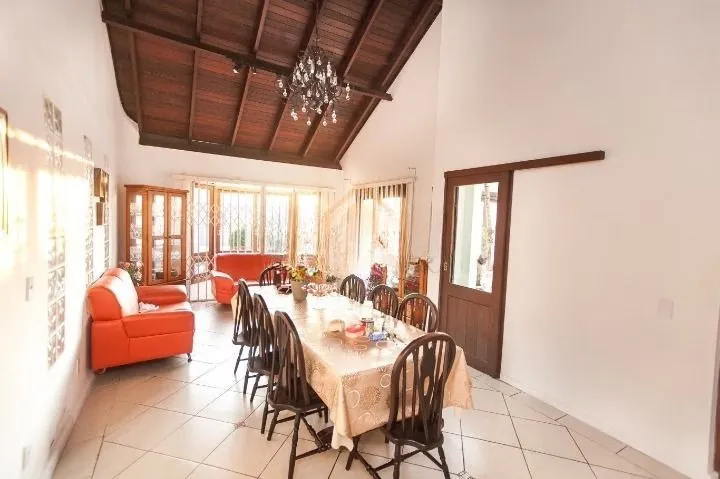 Imagem Casa 5 Suítes/ Três Figueiras