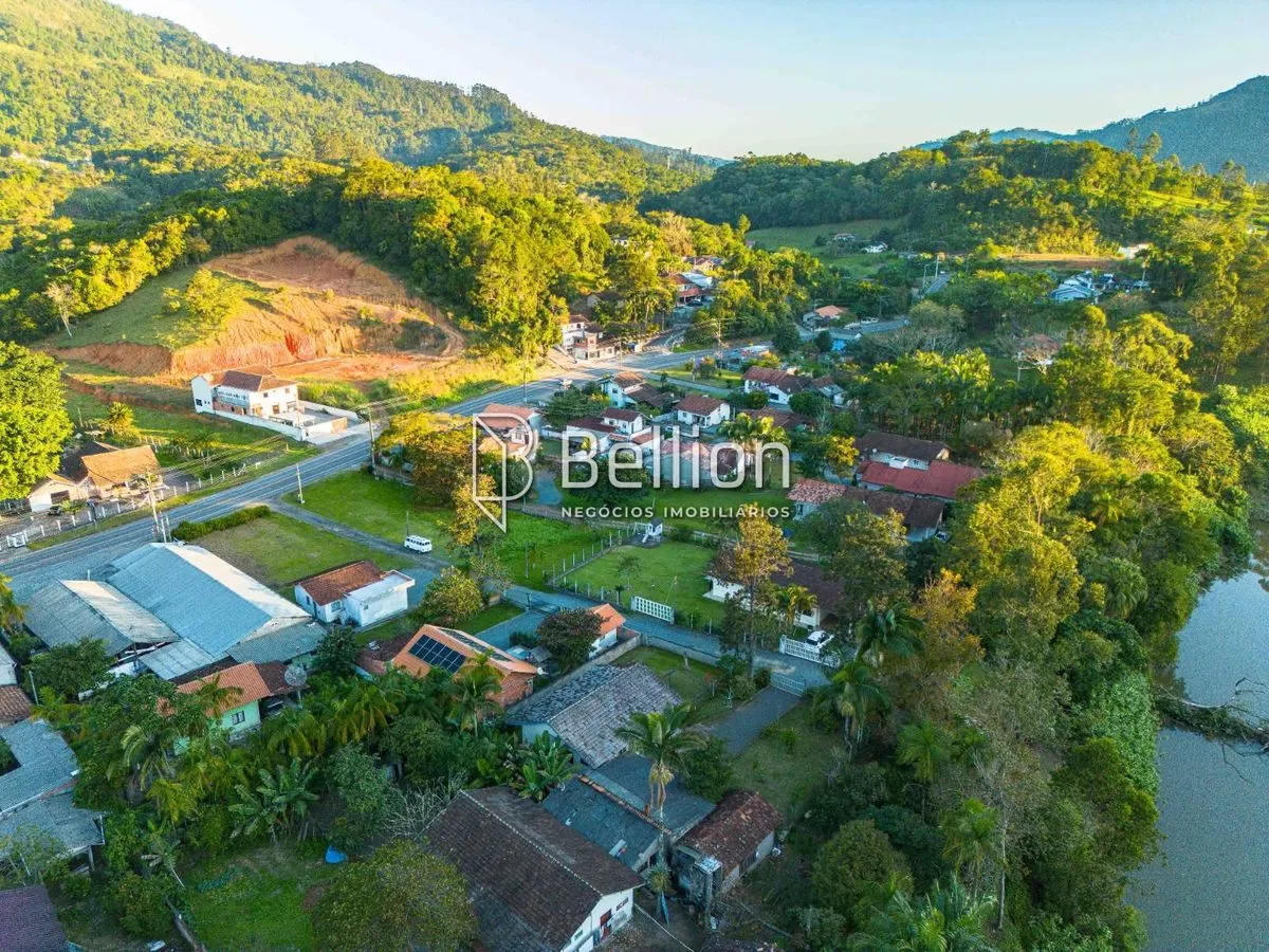 Imagem Casa 2 quartos em Rodeio 12, SC: Amplo terreno de 1017m² com edícula e rancho