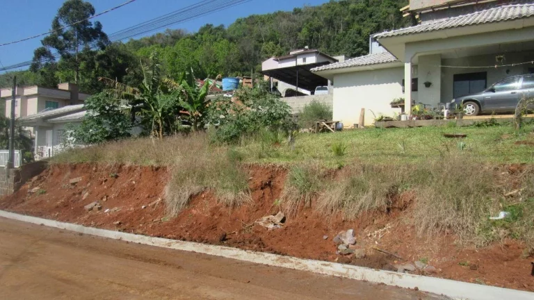Imagem Casa para Venda em Concórdia, Sintrial, 3 dormitórios, 1 banheiro