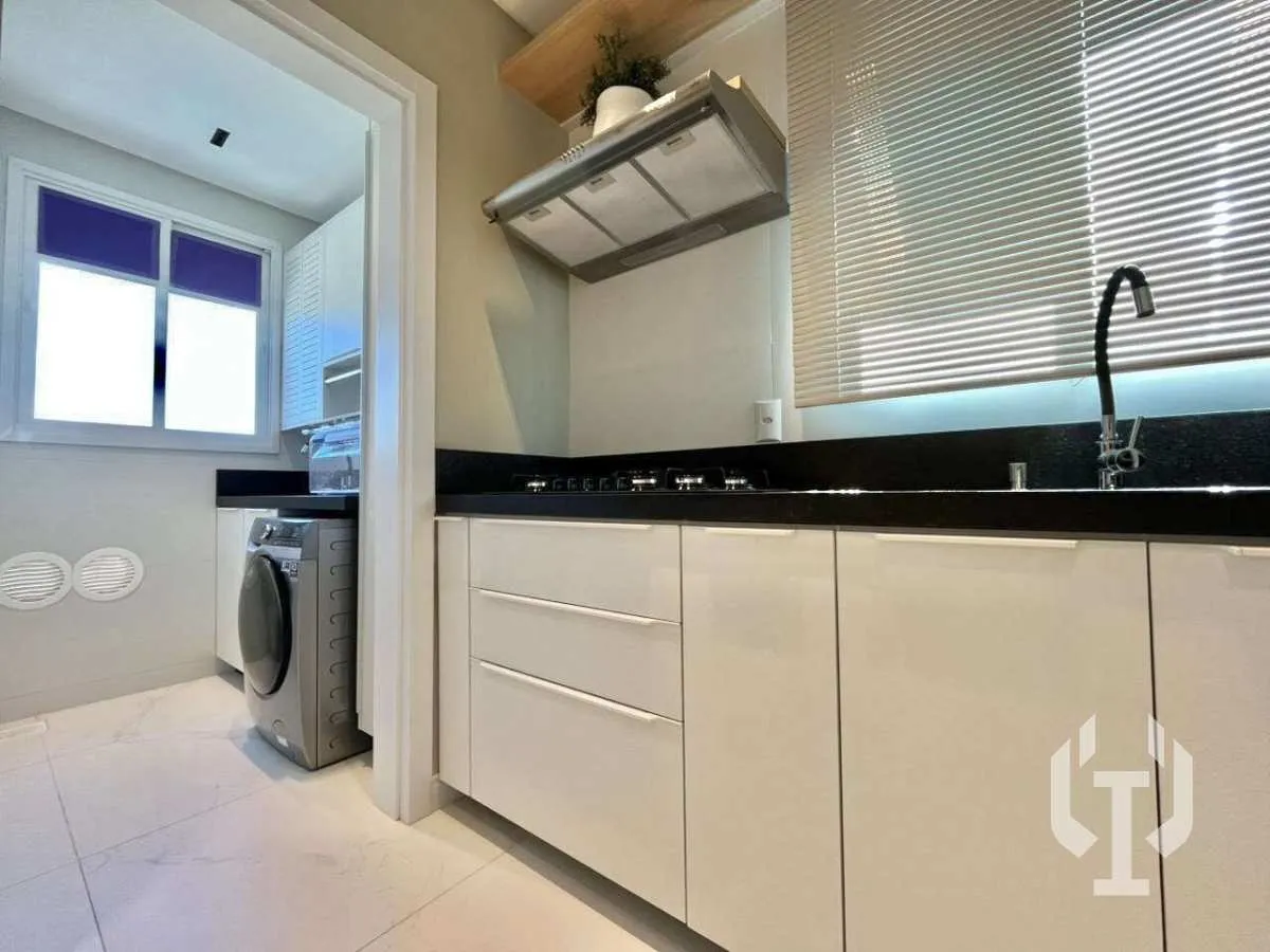 Imagem Apartamento à venda, no Green tower em Itapema, Centro, com 2 quartos, 87m2