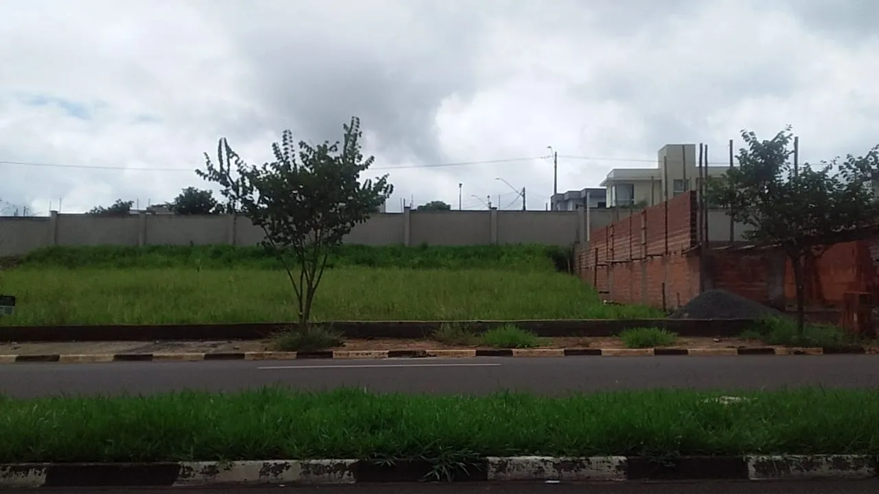 Imagem Venda-se Terreno de 270m² no Jardim Europa em Boituva.