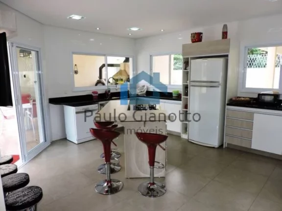 Imagem Casa à venda - Nova, moderna, 4 suítes e 7 vagas cobertas!