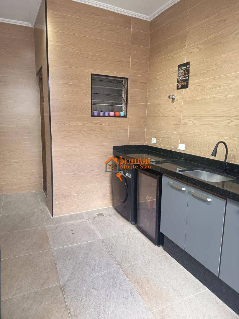 Imagem Sobrado com 2 dormitórios à venda, 204 m² por R$ 750.000,00 - Bonsucesso - Guarulhos/SP