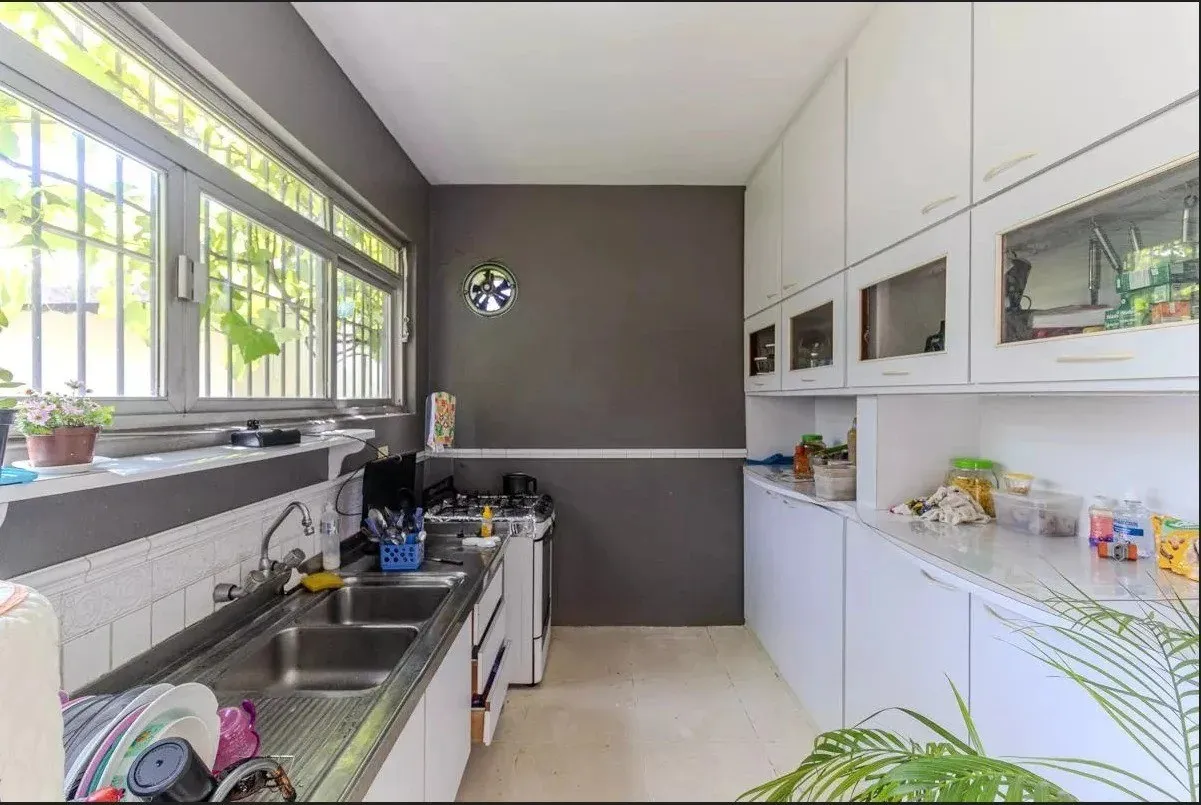 Imagem Casa para Venda em São Paulo, Pacaembu, 3 dormitórios, 1 banheiro, 2 vagas
