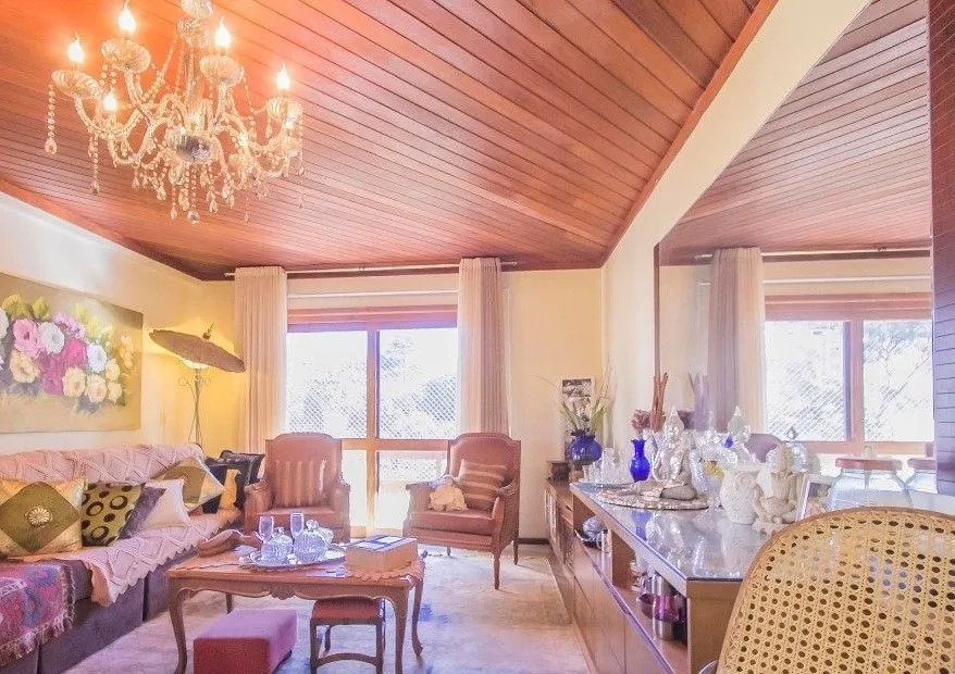 Imagem Vende-se cobertura com 3 quartos (1 suíte), 315 m², 2 vagas - Bela Vista