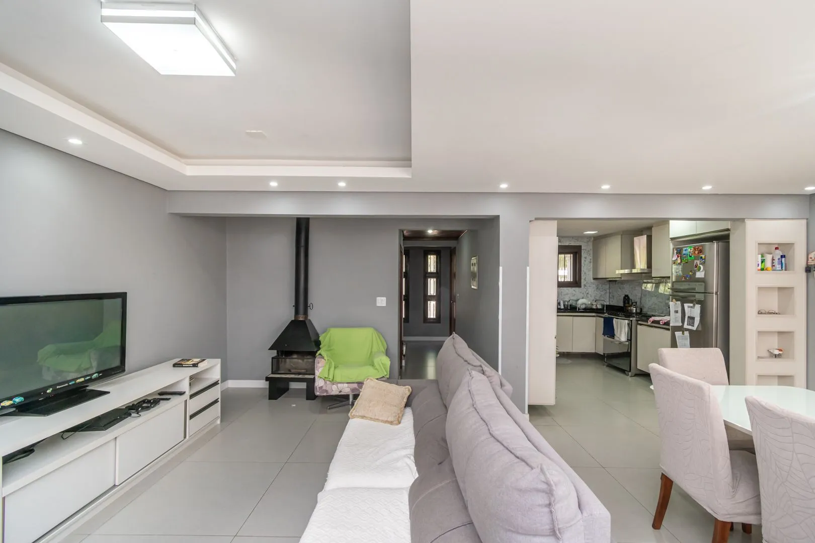 Imagem Casa 03 dormit (suíte e closet) e 4 vagas, na Vila Ipiranga, em Porto Alegre, RS