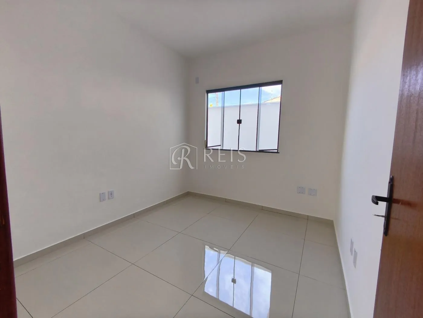 Imagem Casa para Venda em Rio das Ostras, Chácara Mariléa, 3 dormitórios, 1 suíte, 2 banheiros, 2 vagas