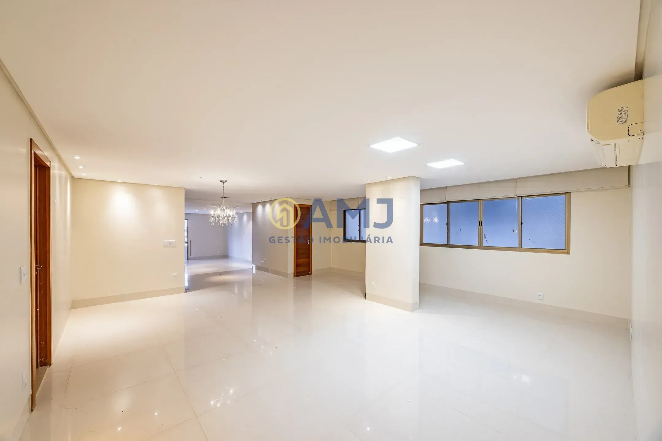 Imagem Apartamento reformado à venda no Setor Bueno - Renoir