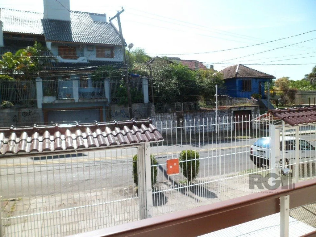 Imagem Casa / sobrado no bairro Jardim Itu de 3 dormitórios e pátio com piscina