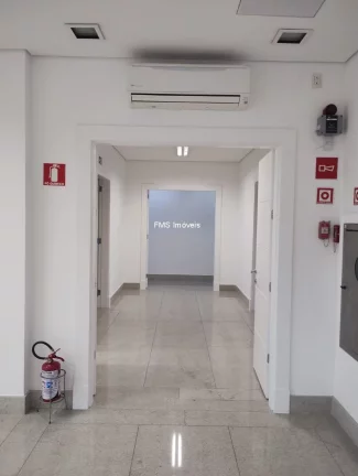 Imagem Prédio comercial com 3.185m2 na Barra Funda.