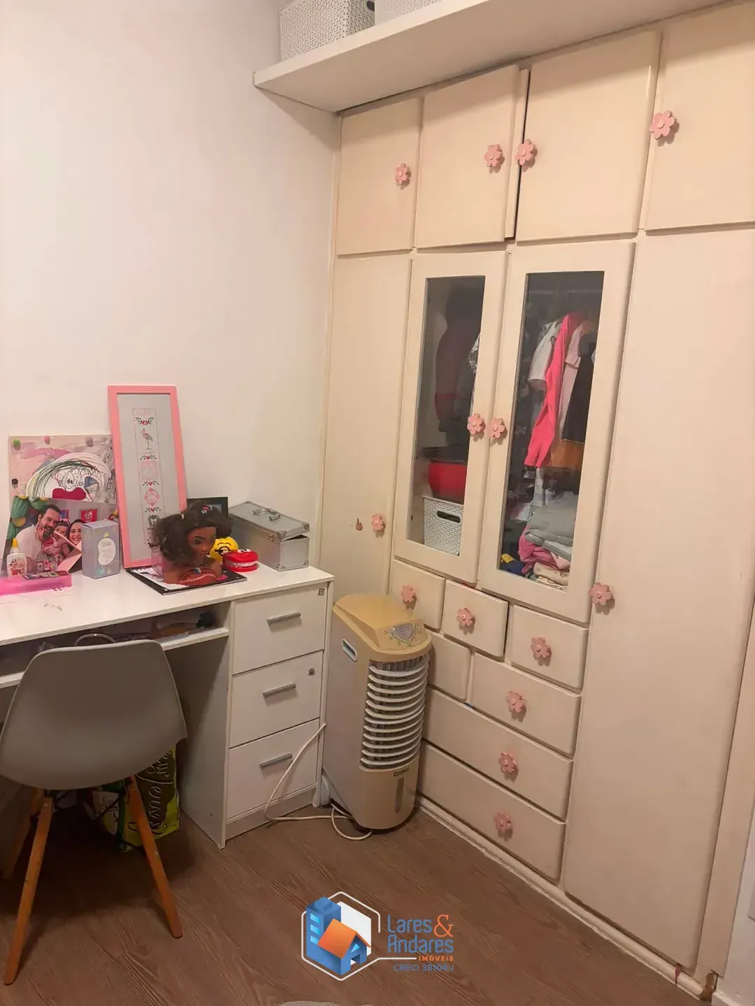 Imagem Apartamento para venda em Chácara Inglesa com 3 quartos, sendo 1 suíte, 71m²