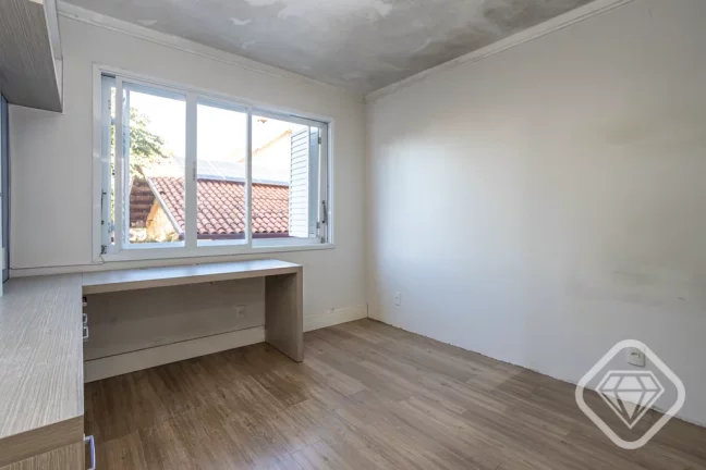 Imagem Apartamento semi mobiliado em Teresópolis

68 m² privativos, 2 dormitórios, vaga de garagem e exc...