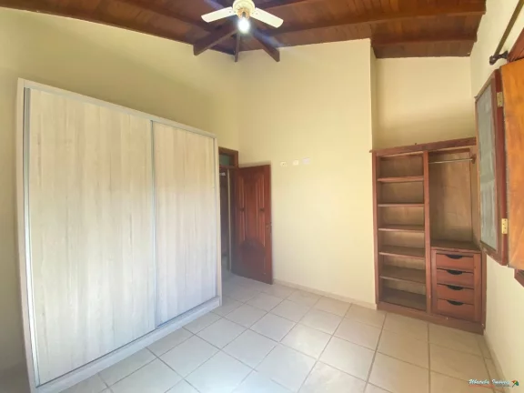 Imagem Casa Condomínio fechado com piscina - Bairro Horto