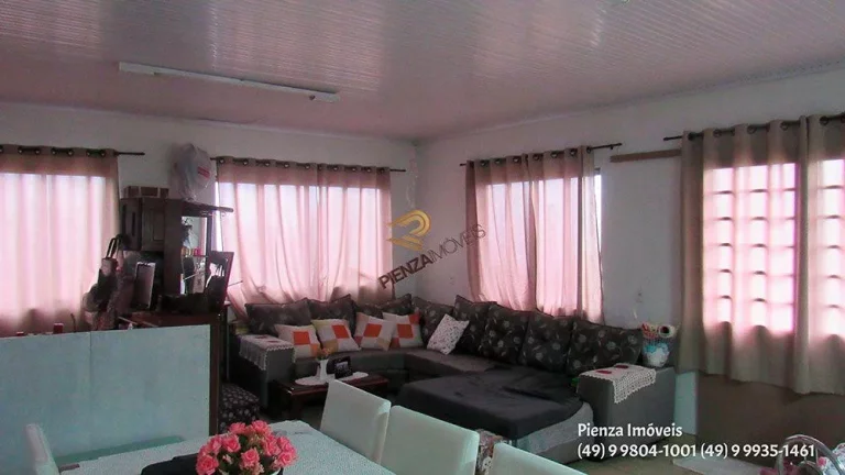 Imagem Casa para Venda em Concórdia, Centro, 3 dormitórios, 1 suíte, 1 banheiro