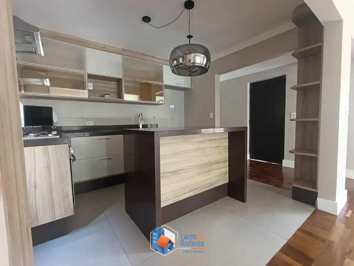 Imagem Casa para venda em Horto Florestal com 4 quartos, sendo 2 suítes, 156m²