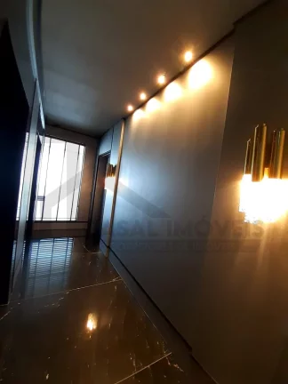 Imagem CASAL IMÓVEIS VENDE ED CITY BAY LUXUOSO DE 302 M² 4 SUÍTES + 4 VGS 100% MOBILIADO PORTEIRA FECHADA
