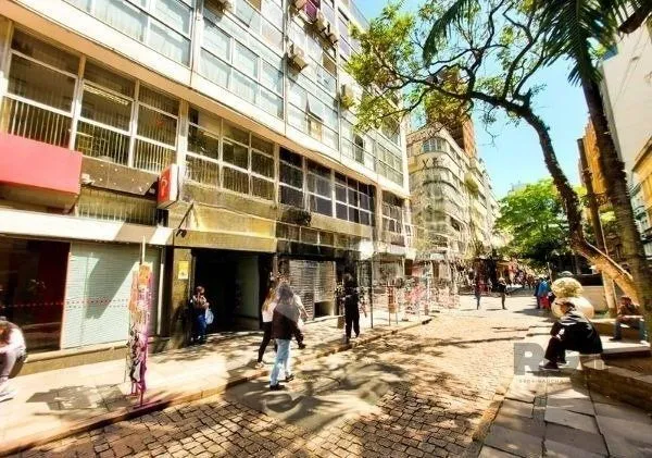 Imagem Libertas Imobiliária vende loja comercial terrea com 252 m² privativos no Centro