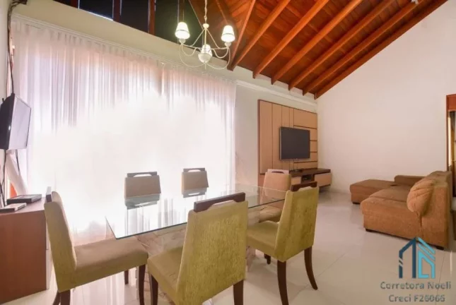 Imagem Casa com edícula a venda, 03 quartos c/suíte, no Portão em Curitiba PR