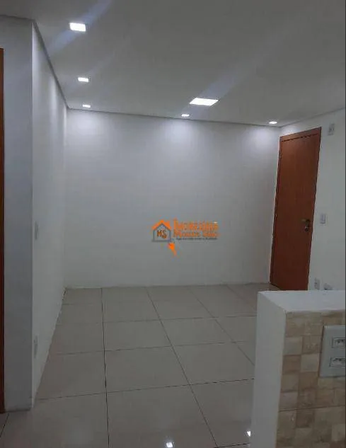 Foto do imóvel Apartamento com 2 dormitórios à venda, 43 m² por R$ 260.000,00 - Água Chata - Guarulhos/SP