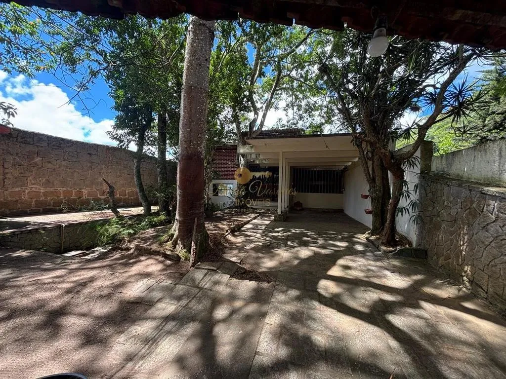 Foto do imóvel Casa para Venda em Teresópolis / RJ em Rua Luiz Batista Lópes