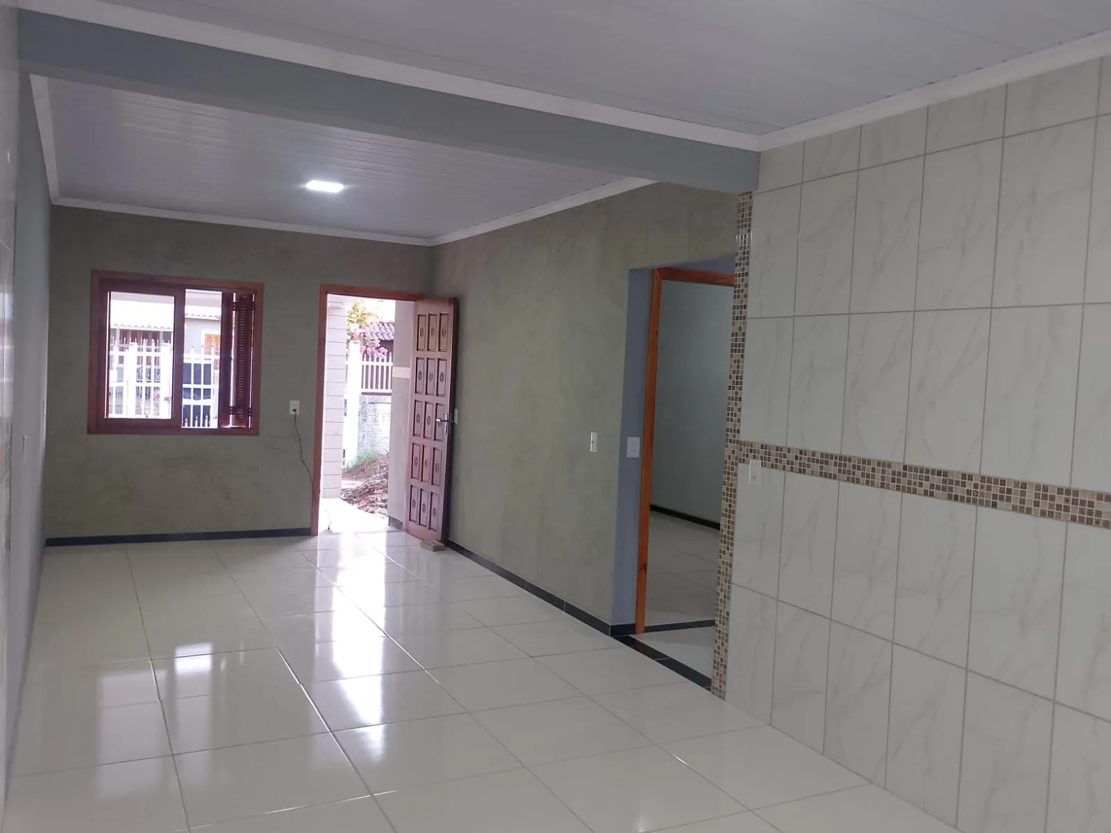 Imagem Casa em Canoas - Mato Grande de 3 dormitórios e 2 vagas DESOCUPADA