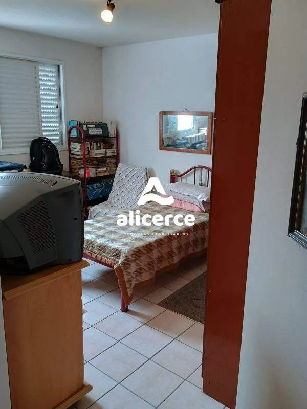 Imagem Apartamento com 3 Quartos, sendo 01 Suíte e 123m² à Venda em Capoeiras, Florianópolis