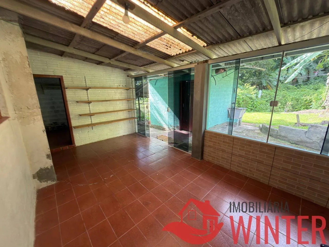 Imagem Imóvel com 2 casas e um galpão