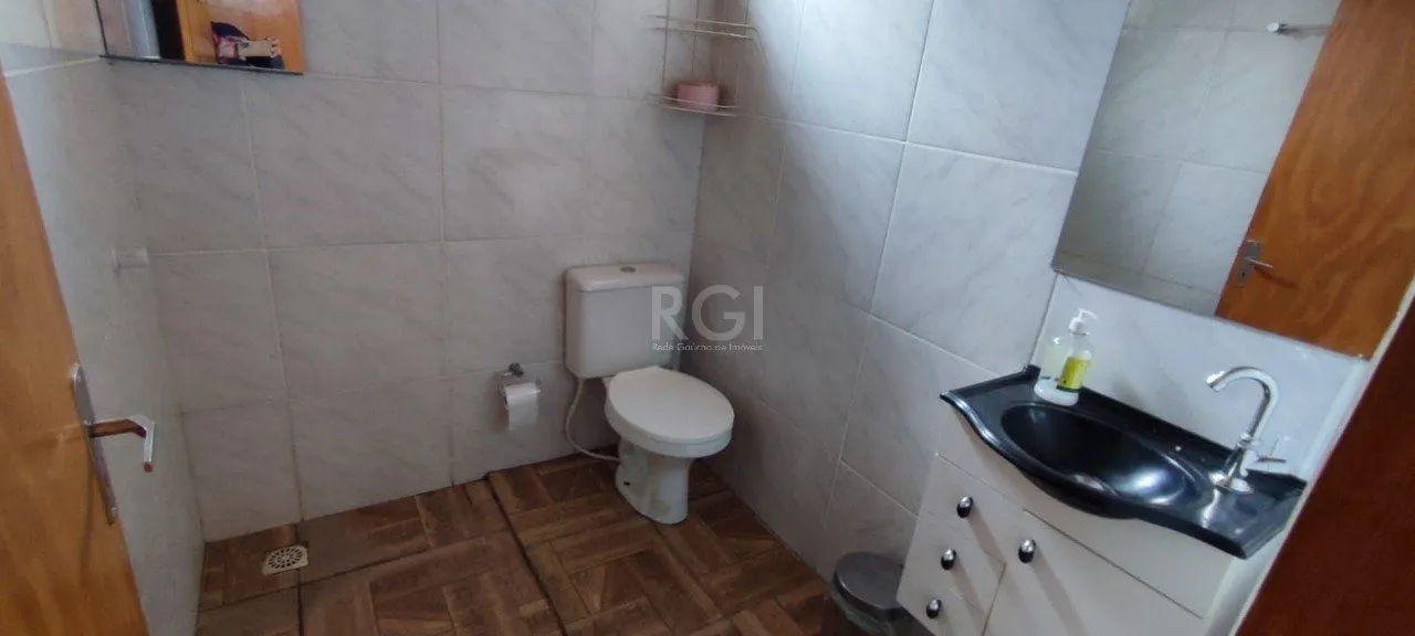 Imagem Casa com Piscina no bairro Lami