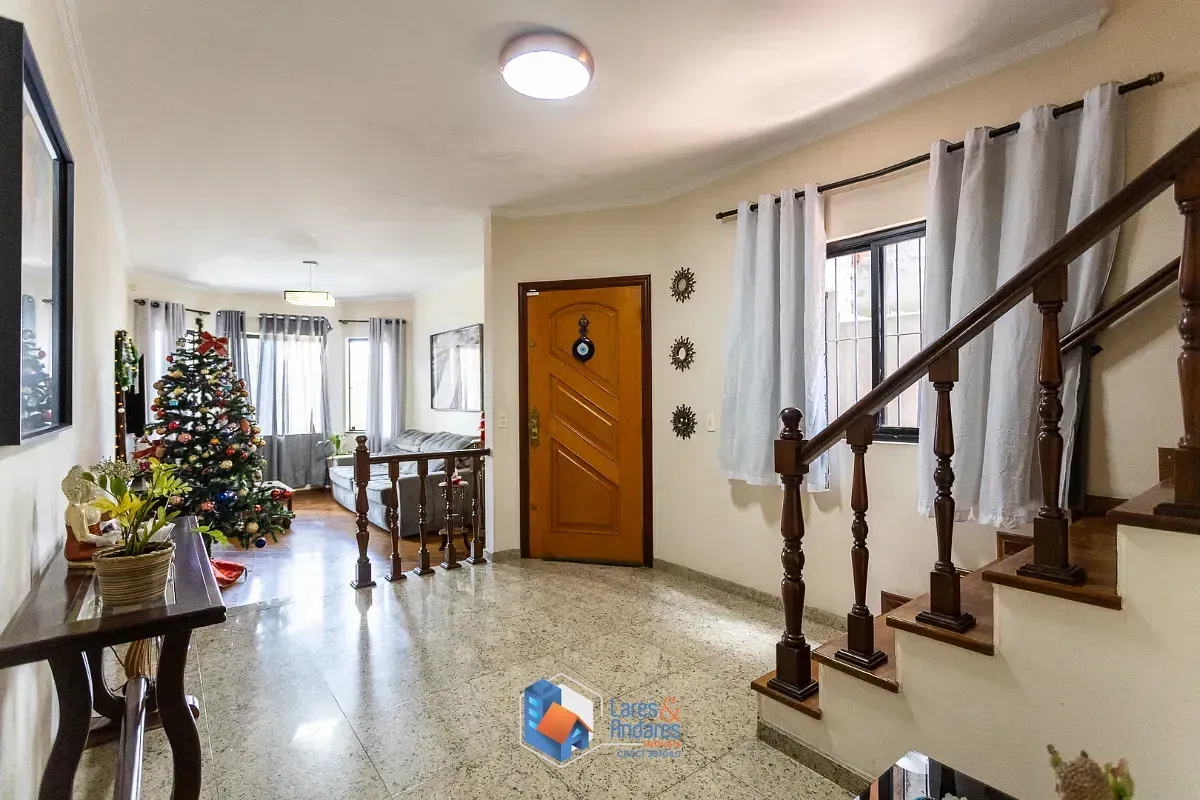 Imagem Sobrado para venda em Vila Constança com 3 quartos, sendo 3 suítes, 263m²