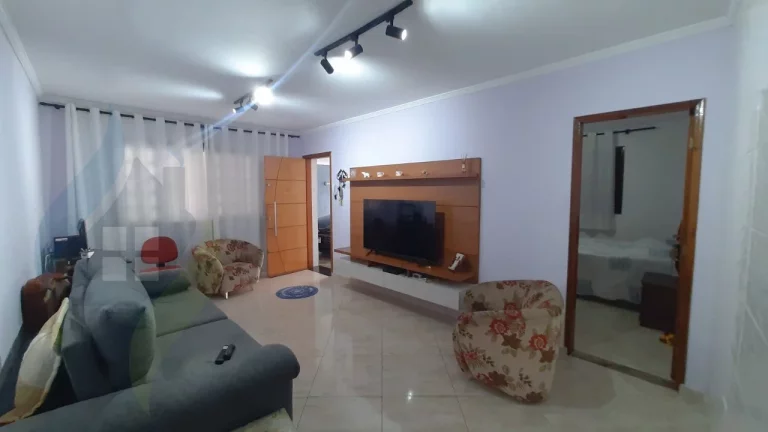 Imagem Casa de 2 dormitórios sendo 1 suíte, 3 banheiros, 3 vagas, com 240m² no Rudge Ramos, São Bernardo do Campo