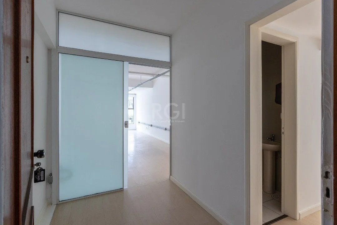 Imagem Conjunto/Sala para Venda - 83.48m², 0 dormitórios, Cidade Baixa