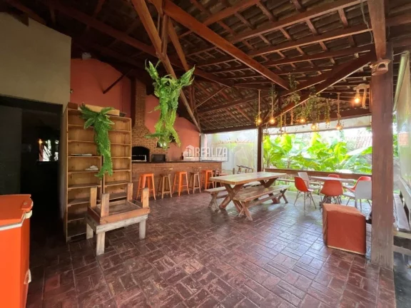 Imagem Casa com piscina e varanda no bairro Boa Vista, Uberaba
