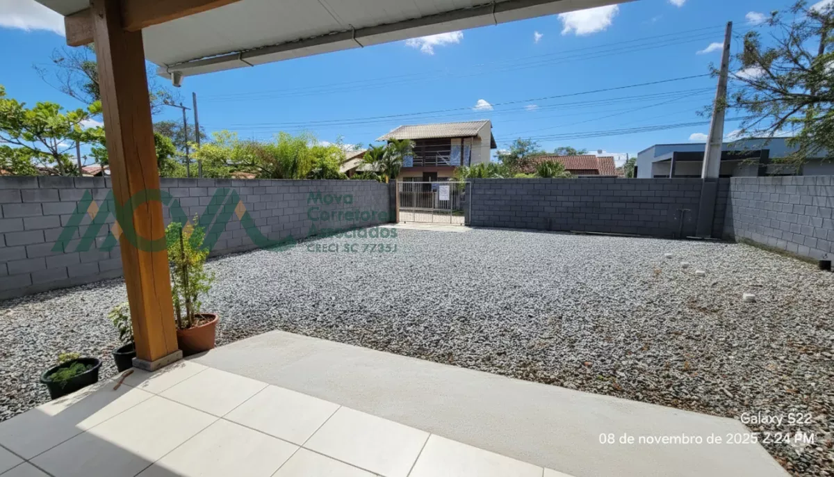 Imagem EXCLUSIVIDADE MOVA - Casa nova a 250 metros do mar em Itapoá

Casa nova à venda em Itapoá, locali...
