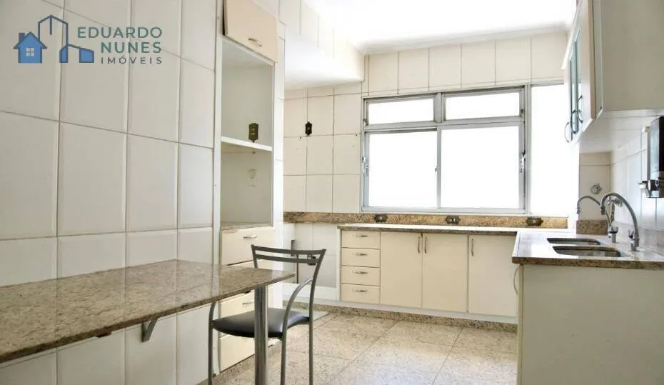 Imagem Apartamento à Venda em Lourdes | Em Frente à Praça da Assembleia |4 Quartos