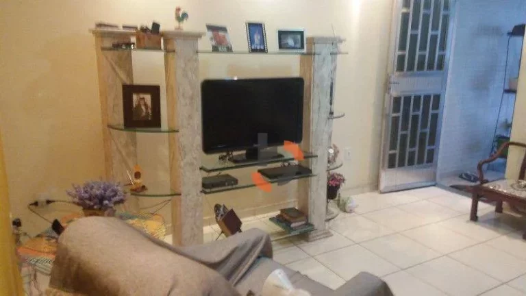 Imagem Casa Duplex Independente 2 Quartos - Prata - Nova Iguaçu/RJ