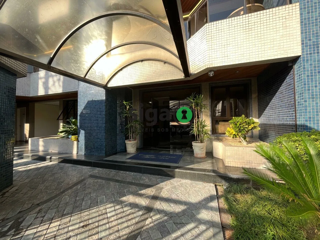 Imagem VENDA DE APARTAMENTO DE 176M2 NA VILA MARIANA COM 4 DORMITORIOS E 3 VAGAS GARAGEM