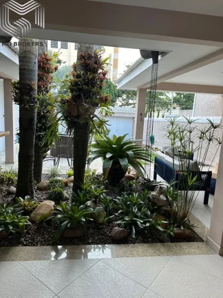 Imagem Casa de Luxo em Condomínio no Recreio dos Bandeirantes com 4 Suítes e 450m² - Rio de Janeiro-RJ