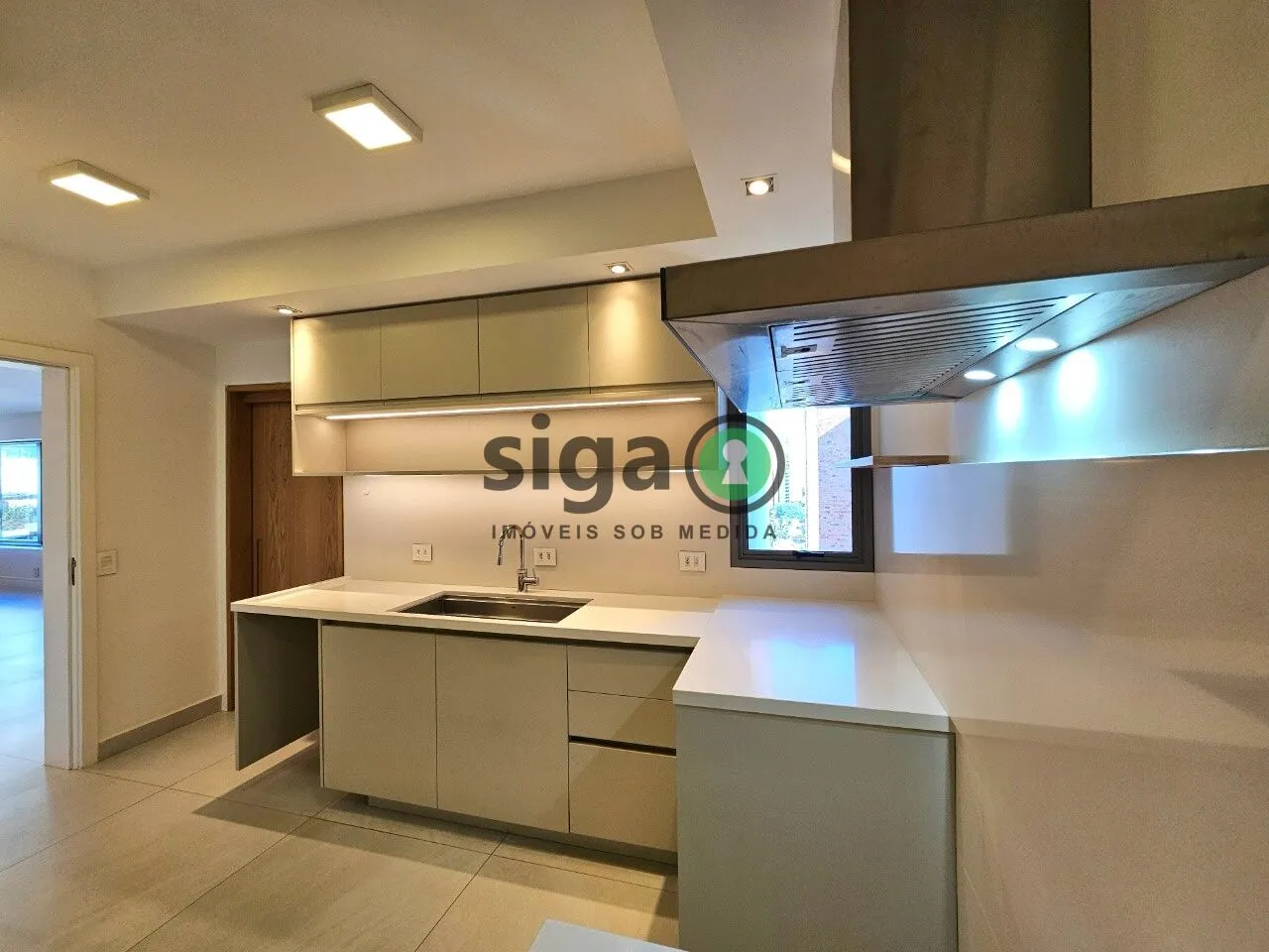 Imagem Apartamento à venda - 192 m², 3 suítes, 4 vagas - Campo Belo - São Paulo/SP