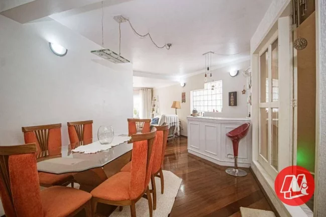 Imagem Casa de 306 m.² no bairro Santo Antônio