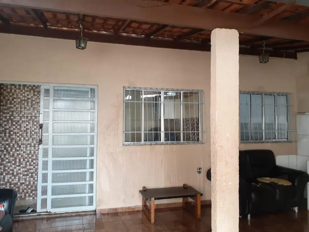 Imagem Vendo uma ótima casa em Betim ( valor 350.000,00 )