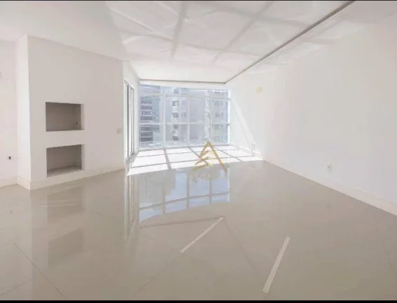 Imagem Apartamento com 3 dormitórios à venda, 128 m² por R$ 2.605.900,00 - Centro - Balneário Camboriú/SC